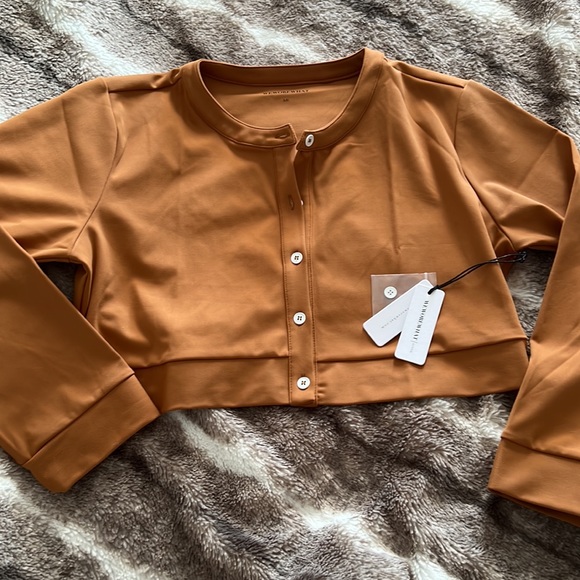 Cropped Longsleeves - Picture 5 of 5